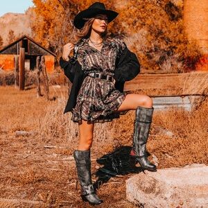 Freebird Distressed Bronze Leather Boots NWT